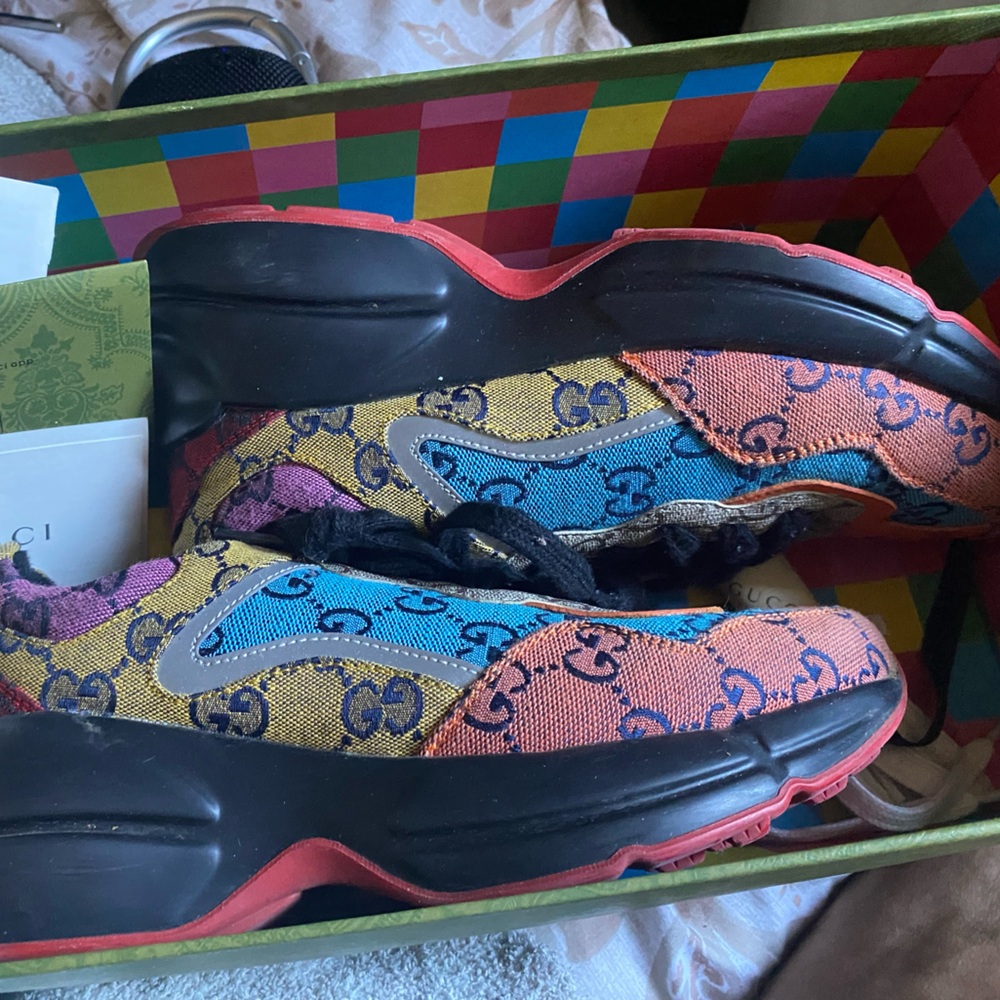 Comfortable light multi colored unisex sneaker  worn twice